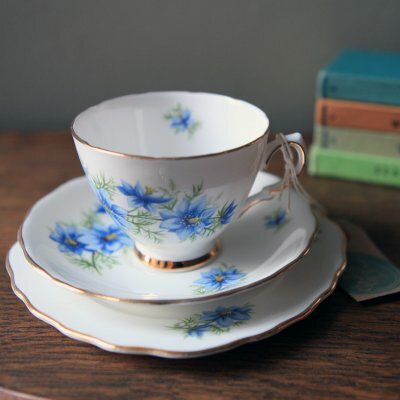 Vintage tea cup & saucer